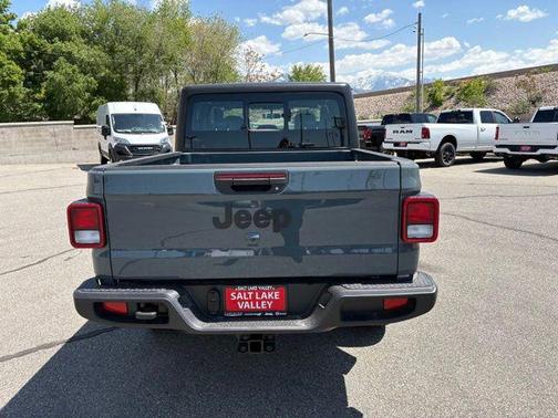 2025 Jeep Gladiator Sport