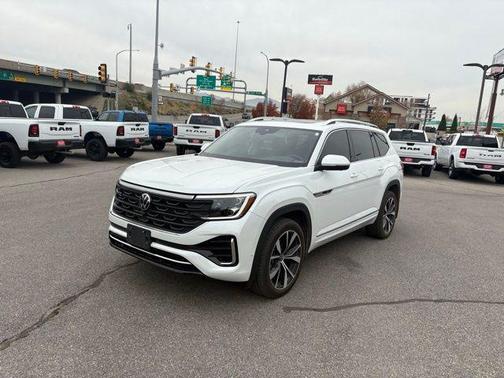 2025 Volkswagen Atlas 2.0T SEL Premium R-Line 4MOTION