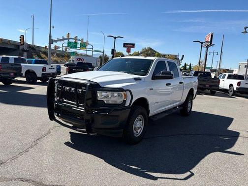 2022 RAM 2500 Tradesman Crew Cab 4x4 6'4' Box