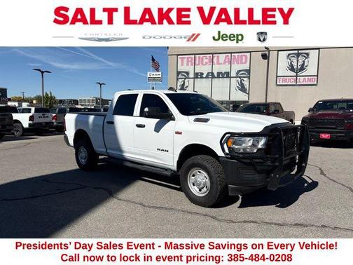 2022 RAM 2500 Tradesman Crew Cab 4x4 6'4' Box