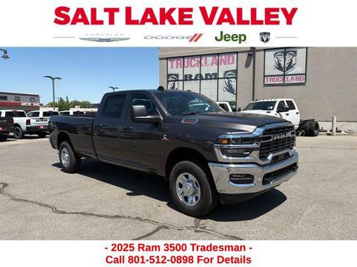 2025 RAM 3500 Tradesman Crew Cab 4x4 8' Box
