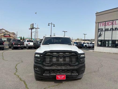 2025 RAM 3500 Tradesman Crew Cab 4x4 8' Box