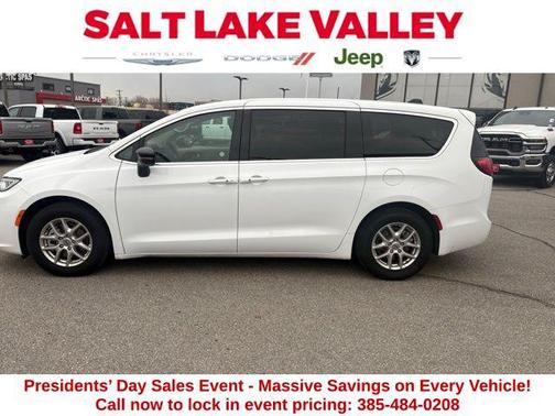 2024 Chrysler Pacifica Touring L