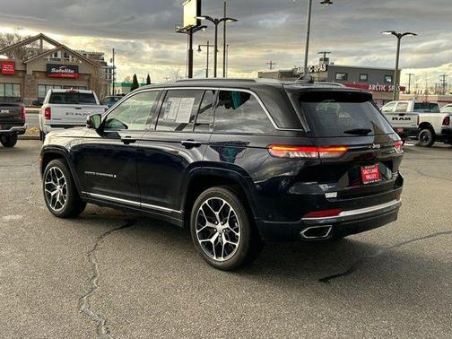2022 Jeep Grand Cherokee 4xe Summit Reserve