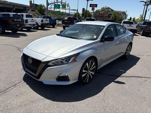 2022 Nissan Altima SR Intelligent AWD