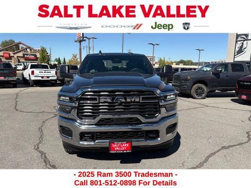 2025 RAM 3500 Tradesman Crew Cab 4x4 8' Box