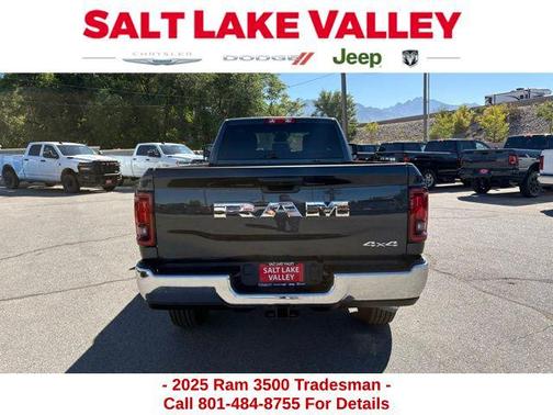 2025 RAM 3500 Tradesman Crew Cab 4x4 8' Box