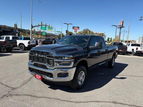 2025 RAM 3500 Tradesman Crew Cab 4x4 8' Box