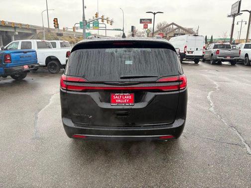 2026 Chrysler Pacifica L