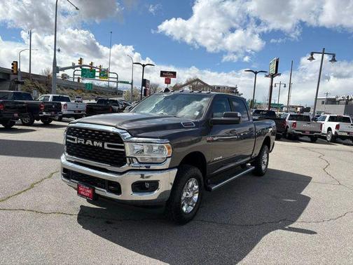 2022 RAM 2500 Big Horn Crew Cab 4x4 6'4' Box
