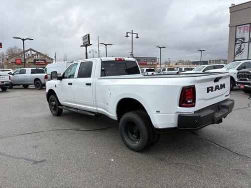 2026 RAM 3500 Tradesman Crew Cab 4x4 8' Box
