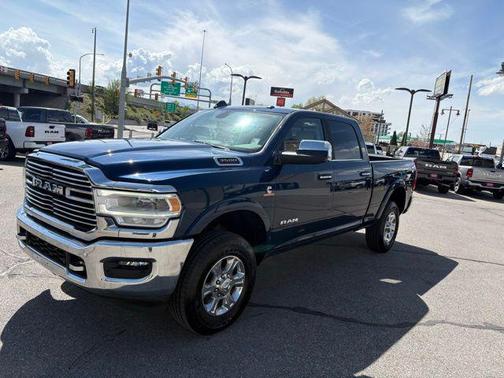 2022 RAM 3500 Laramie Crew Cab 4x4 6'4' Box