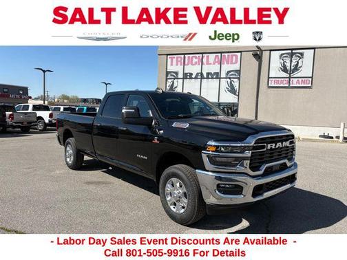 2025 RAM 3500 Big Horn Crew Cab 4x4 8' Box