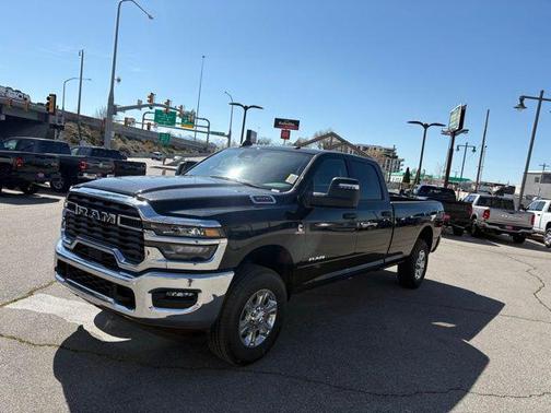2025 RAM 3500 Big Horn Crew Cab 4x4 8' Box