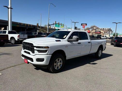 2025 RAM 3500 Big Horn Crew Cab 4x4 8' Box