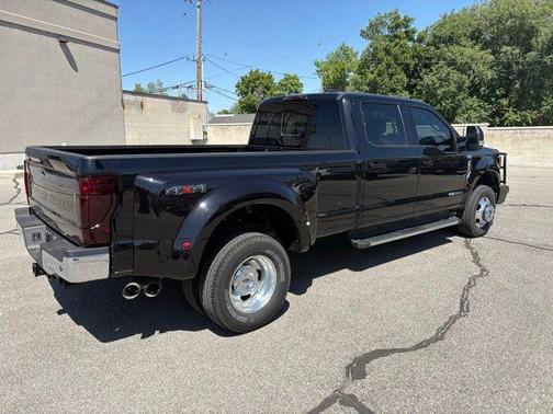 2022 Ford F-350 Lariat