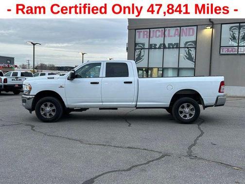 2024 RAM 3500 Tradesman Crew Cab 4x4 8' Box