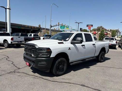 2025 RAM 2500 Tradesman Crew Cab 4x4 6'4' Box