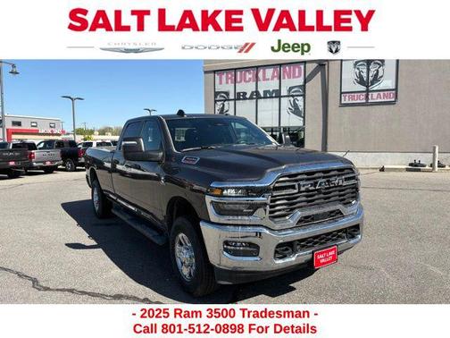 2025 RAM 3500 Tradesman Crew Cab 4x4 8' Box