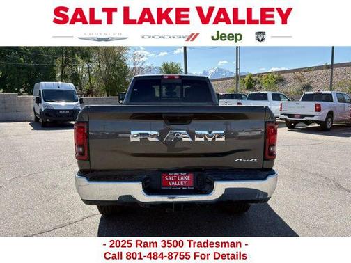 2025 RAM 3500 Tradesman Crew Cab 4x4 8' Box