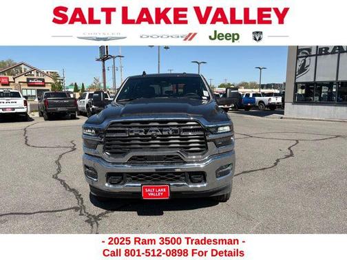 2025 RAM 3500 Tradesman Crew Cab 4x4 8' Box