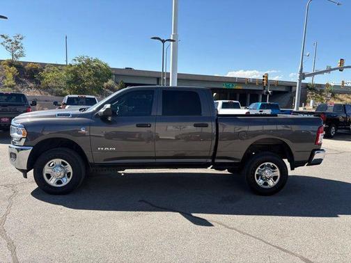 2019 RAM 2500 Tradesman Crew Cab 4x4 6'4' Box