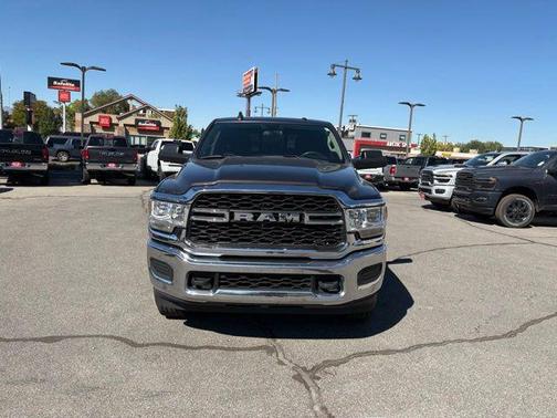2019 RAM 2500 Tradesman Crew Cab 4x4 6'4' Box