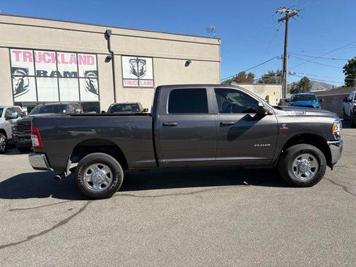2019 RAM 2500 Tradesman Crew Cab 4x4 6'4' Box