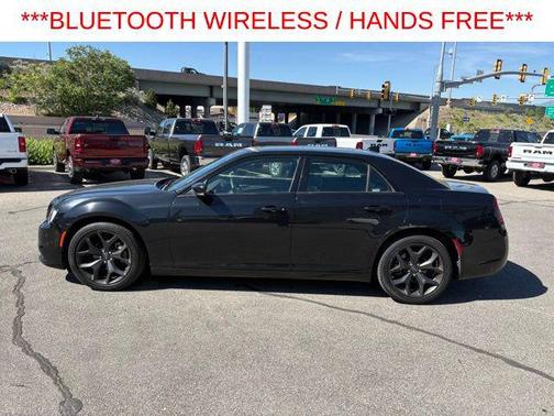 2022 Chrysler 300 S