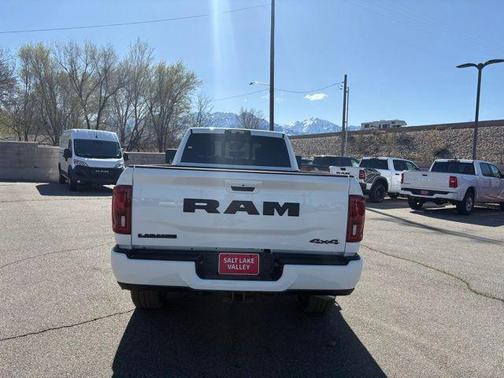 2025 RAM 3500 Laramie Crew Cab 4x4 8' Box