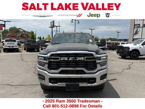 2025 RAM 3500 Tradesman Crew Cab 4x4 8' Box