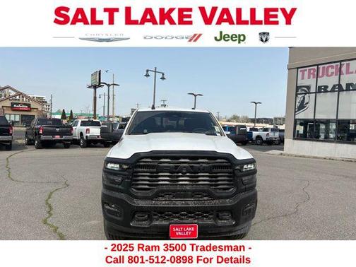 2025 RAM 3500 Tradesman Crew Cab 4x4 8' Box