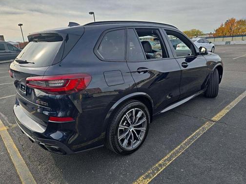 2023 BMW X5 M50i
