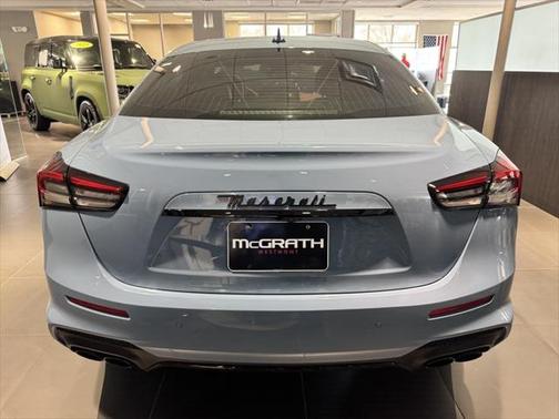 2023 Maserati Ghibli Modena Q4
