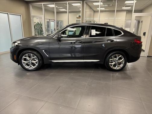 2022 BMW X4 xDrive30i
