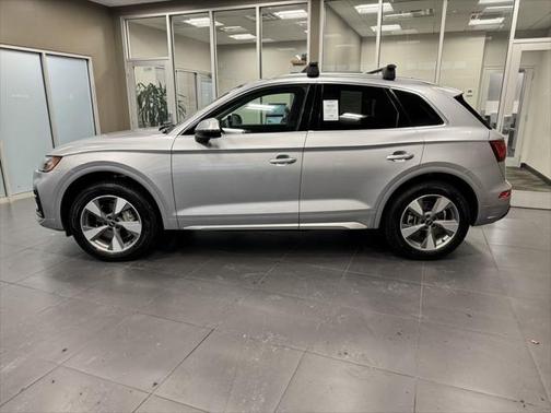 2024 Audi Q5 40 Premium
