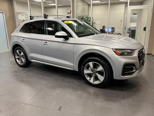 2024 Audi Q5 40 Premium