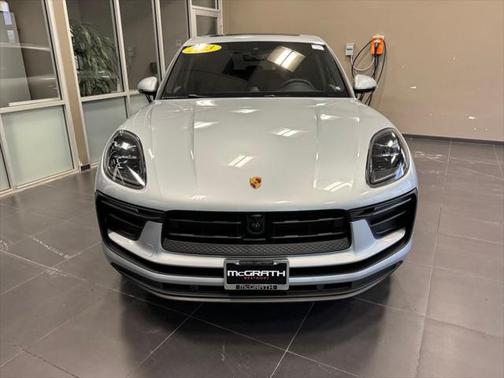 2023 Porsche Macan Base