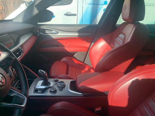 2021 Alfa Romeo Stelvio Ti Sport