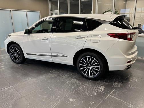 2025 Acura RDX Advance Package