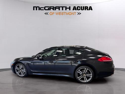 2016 Porsche Panamera 4