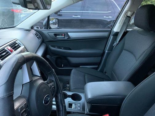 Crystal Black Silica 2017 Subaru Outback 2.5i Premium