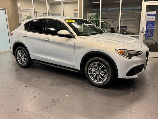 2023 Alfa Romeo Stelvio Sprint AWD
