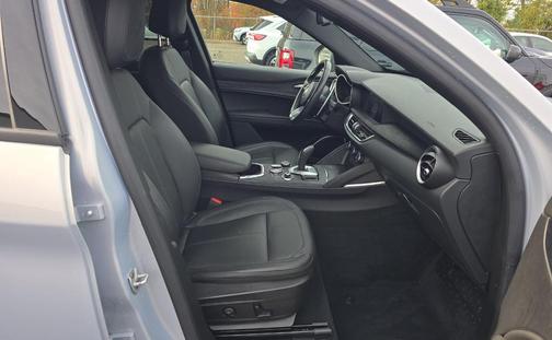 2023 Alfa Romeo Stelvio Sprint AWD