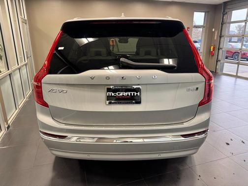 2024 Volvo XC90 B6 Plus Bright Theme 7-Seater