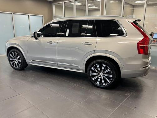 2024 Volvo XC90 B6 Plus Bright Theme 7-Seater