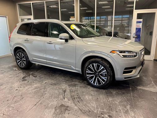 2025 Volvo XC90 Plug-In Hybrid T8 Plus 7-Seater