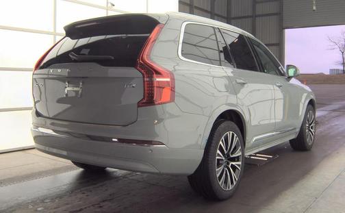 2025 Volvo XC90 Plug-In Hybrid T8 Plus 7-Seater