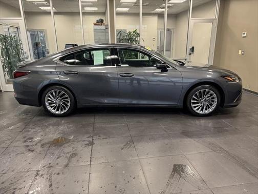 2025 Lexus ES 350 Ultra Luxury