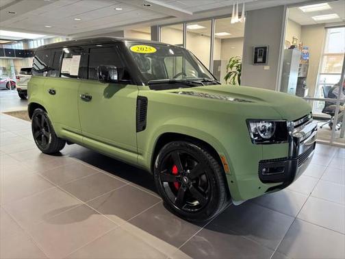 2025 Land Rover Defender 110 P500 X-Dynamic SE